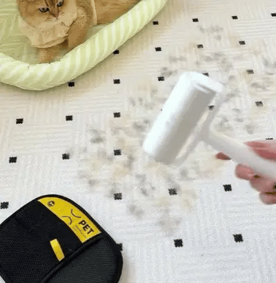 Remove pet hair in seconds